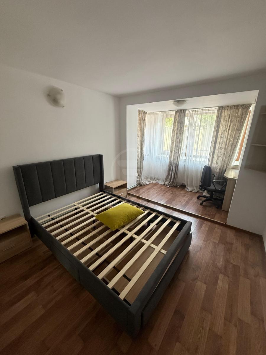 Inchiriere Apartament 4 camere ZORILOR-16