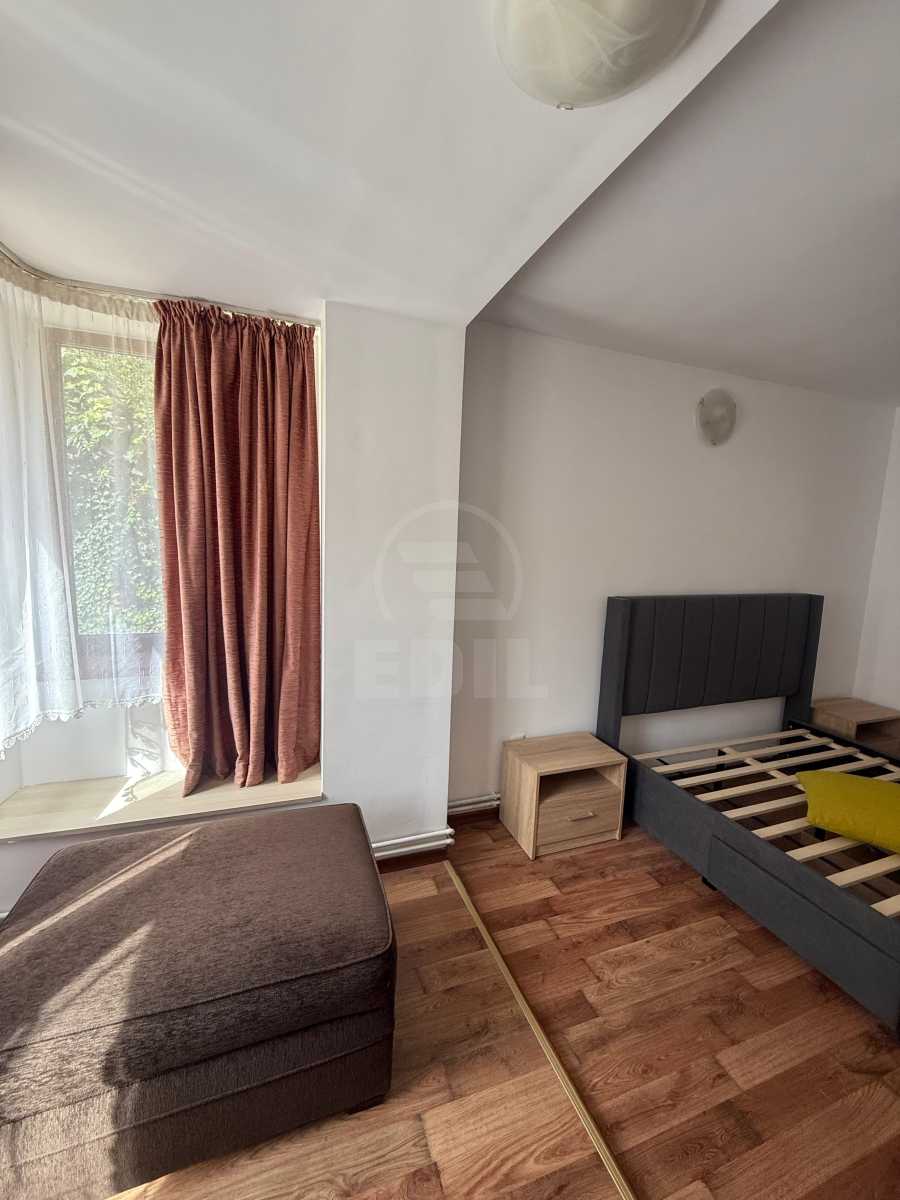 Inchiriere Apartament 4 camere ZORILOR-23