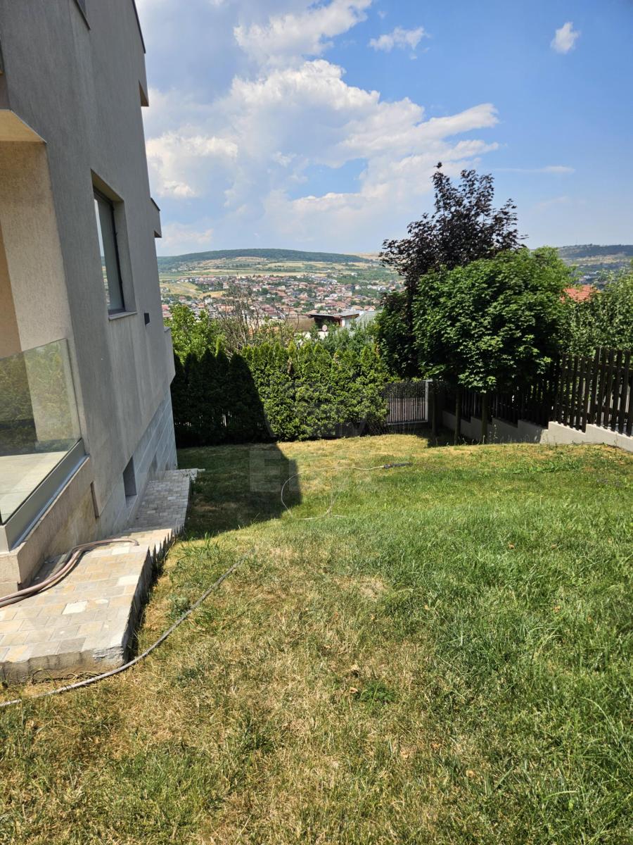Inchiriere Casa 6 camere GRUIA