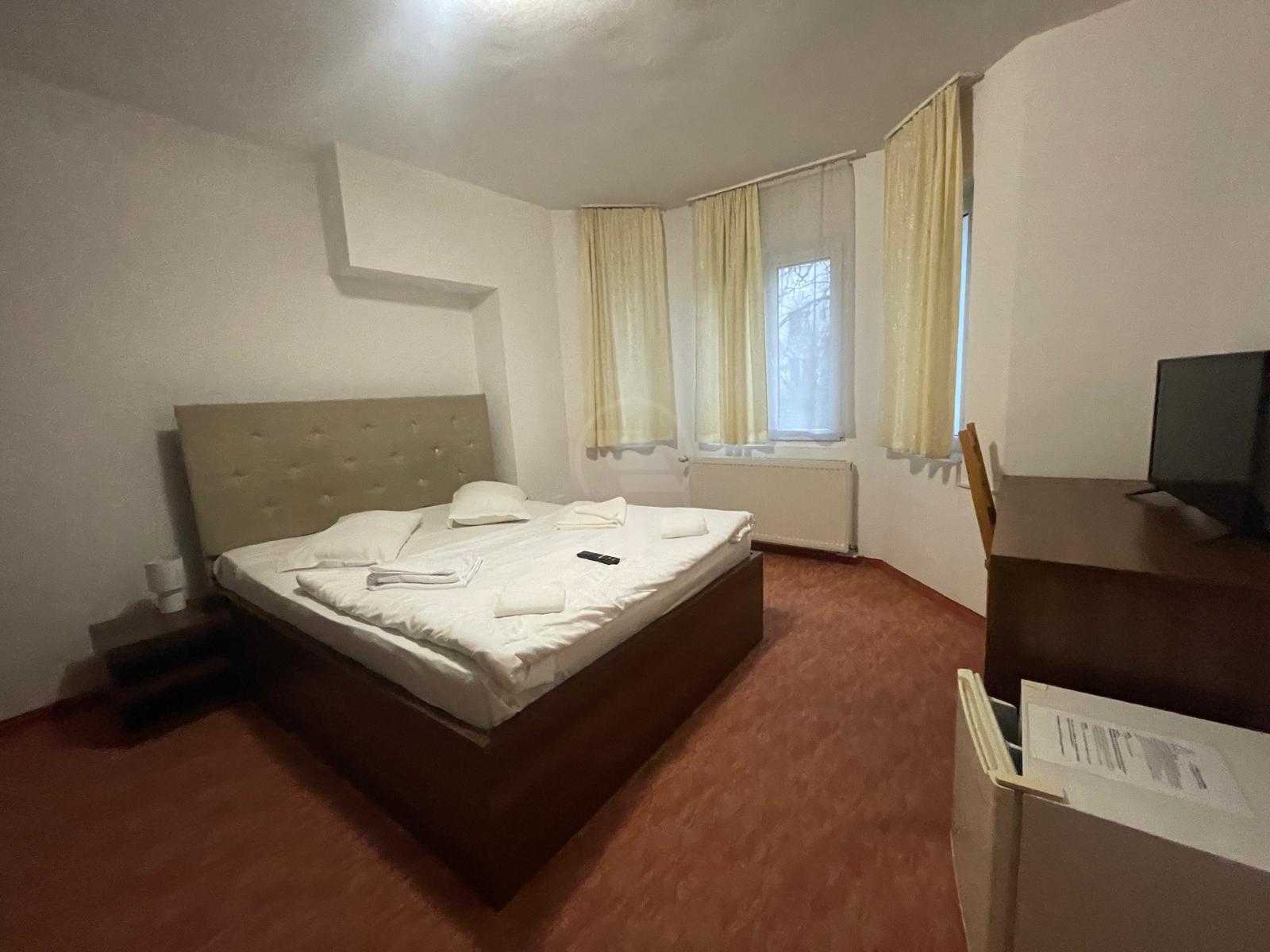 Inchiriere Casa 13 camere ZORILOR-13