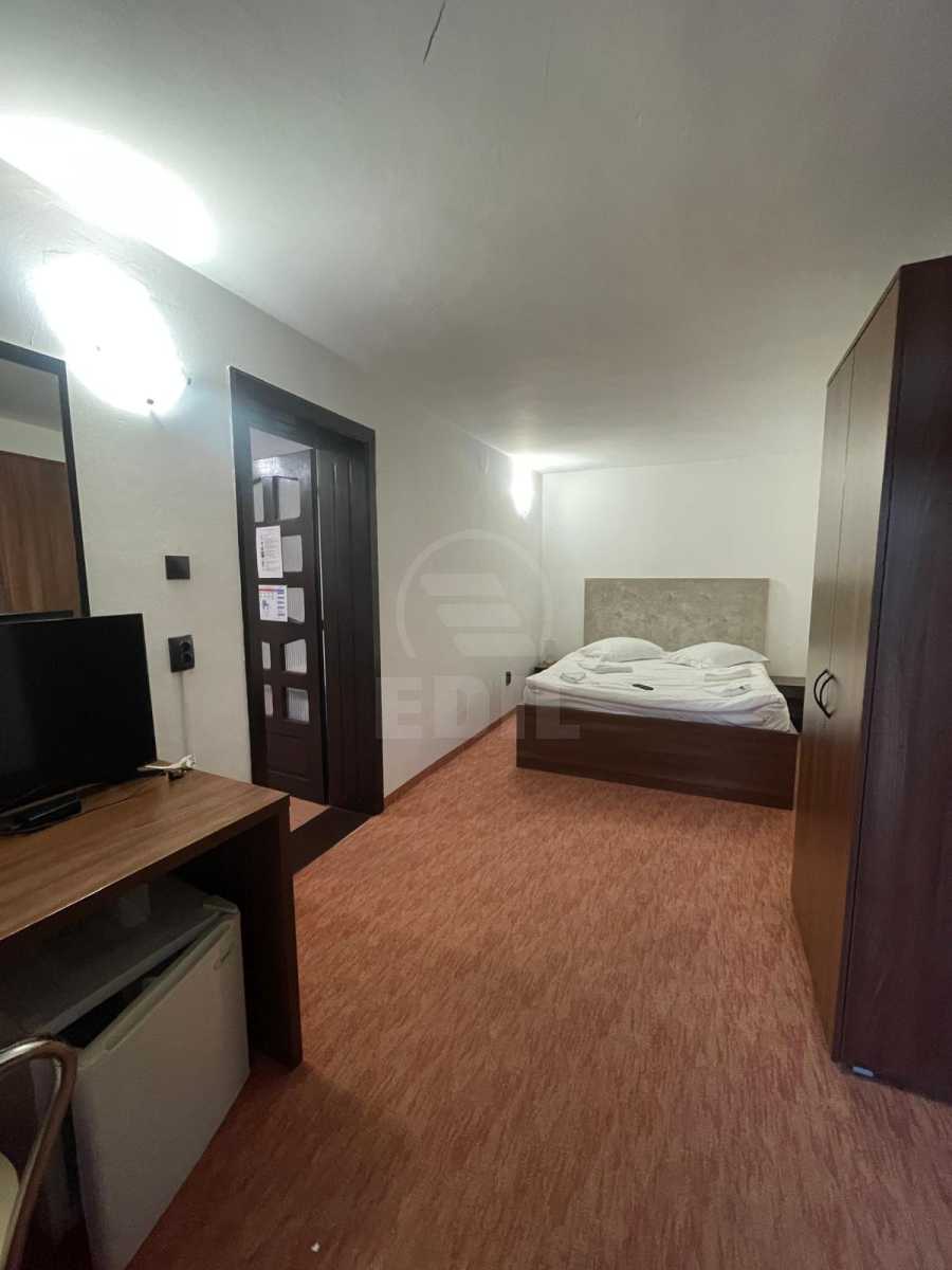 Inchiriere Casa 13 camere ZORILOR-19