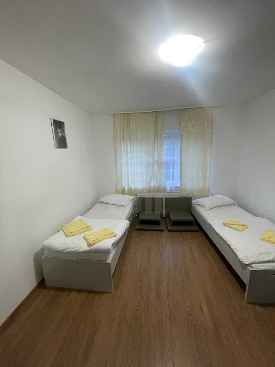 Inchiriere Casa 13 camere ZORILOR-6