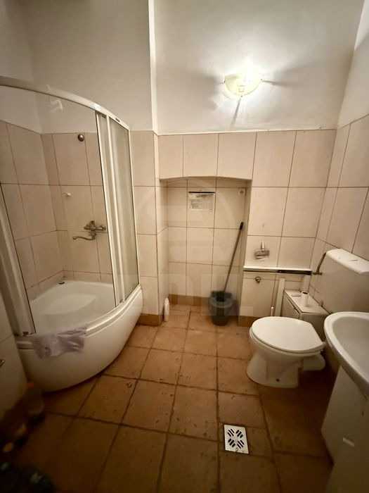 Inchiriere Apartament 3 camere CENTRAL-4