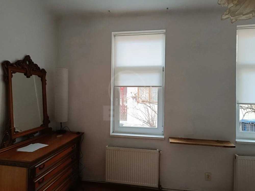 Inchiriere Garsoniera 1 camera CENTRAL-4