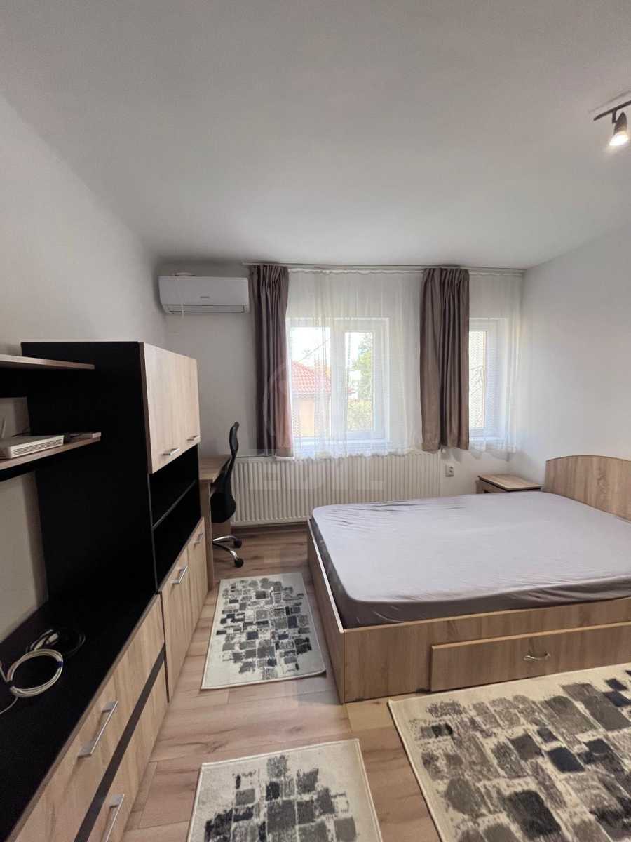 Inchiriere Garsoniera 1 camera CENTRAL-2