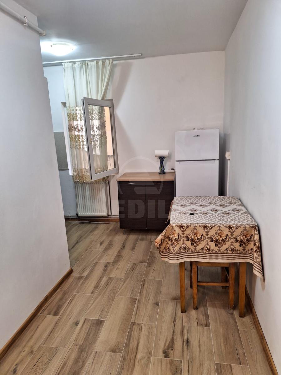 Inchiriere Apartament 1 camera MANASTUR-5