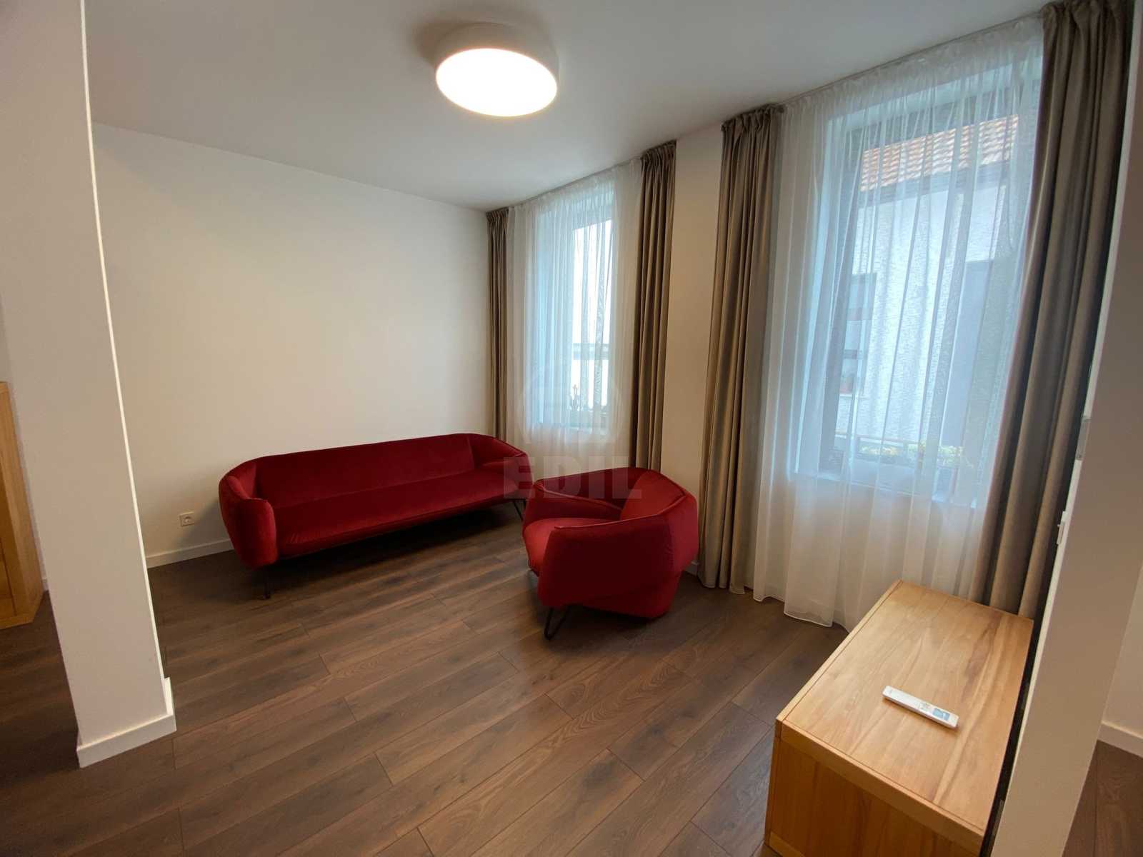 Inchiriere Casa 3 camere CENTRU-9