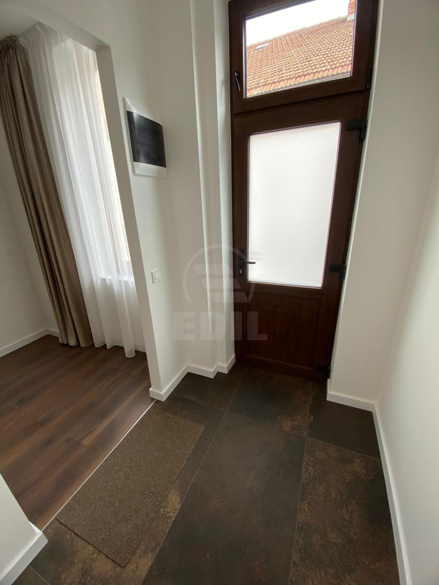 Inchiriere Casa 3 camere CENTRU-7