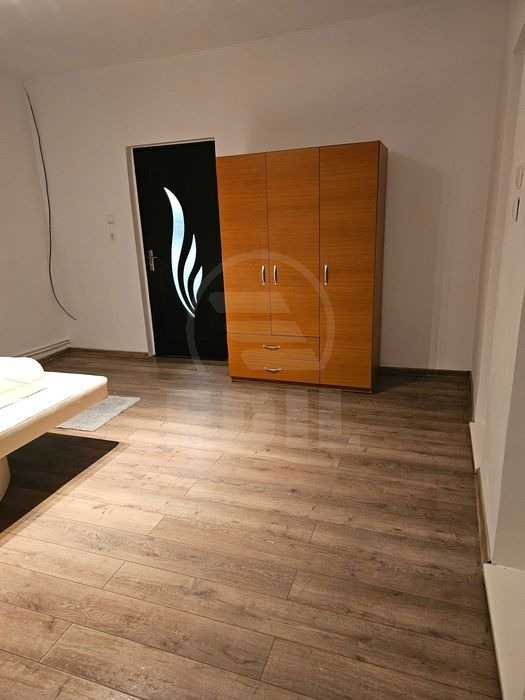 Inchiriere Garsoniera 1 camera DAMBU ROTUND-2