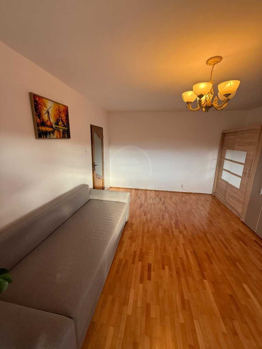 Inchiriere Apartament 2 camere PLOPILOR-11